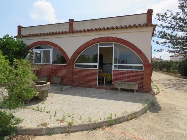 MARAVILLOSA FINCA DE 10.000M2 EN LA ZONA "EL FLORÍN"