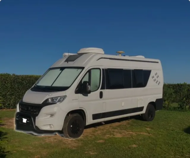Adria Twin Axess