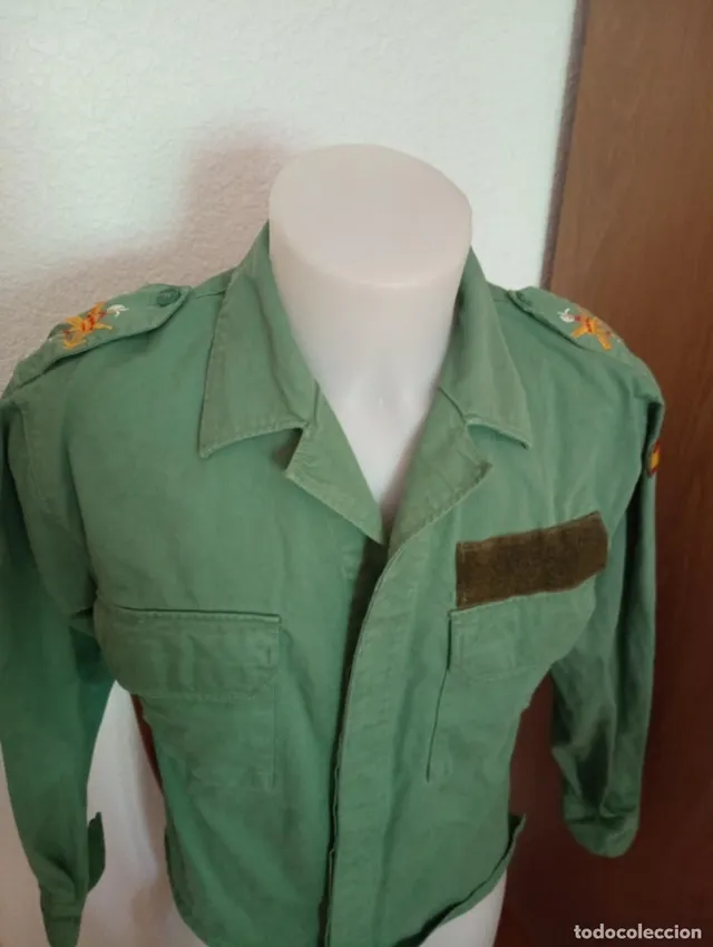 LEGION ESPAÑOLA CAMISOLA SARGA CON ESCUDOS BORDADOS - CHUPIT