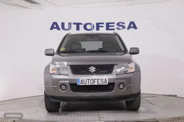 Suzuki Grand Vitara - foto 2