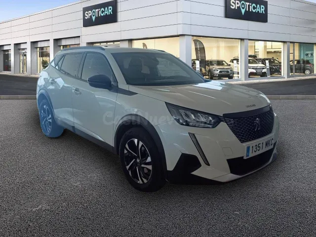 Peugeot 208 Eléctrico con Pack Allure en Finestrat - foto 3