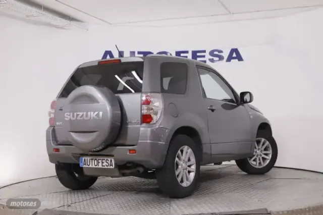 Suzuki Grand Vitara - foto 4