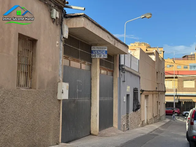 COCHERA / NAVE EN VENTA – CALLE GUZMÁN, SAN ANTÓN, CARTAGENA
