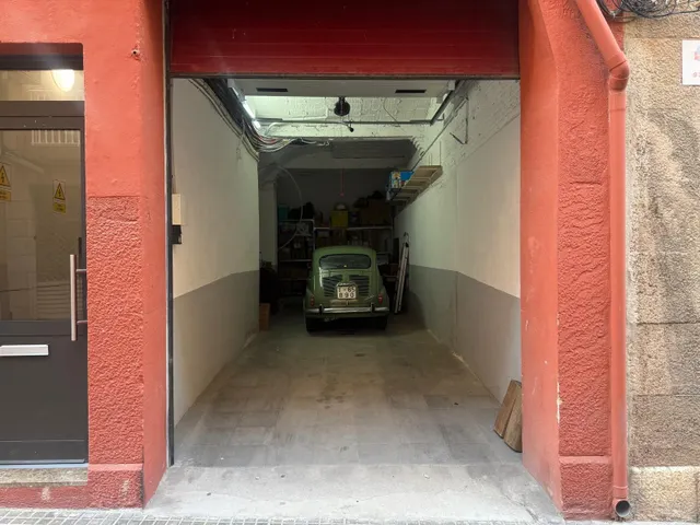 Amplio garaje o almacén en venta en pleno centro de Reus – C - foto 2