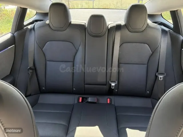 Tesla Model 3 - foto 4