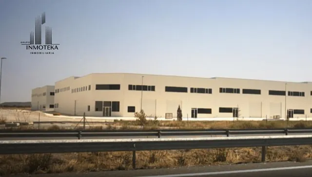 REF: C053 GRUPO INMOTEKA INMOBILIARIA ALQUILA NAVE INDUSTRIA