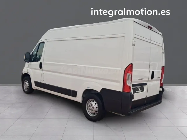 Peugeot Boxer furgón 335 L2 H2 BHDI 103kW (140CV) - foto 4