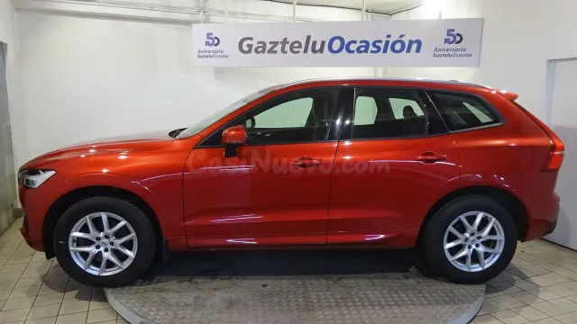 Volvo XC60 2.0 D3 Momentum - foto 3