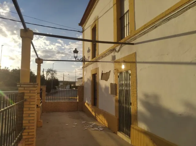 Vivienda con terreno en Isla Redonda (Écija) - foto 3