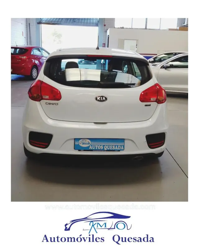 KIA CEED - foto 4