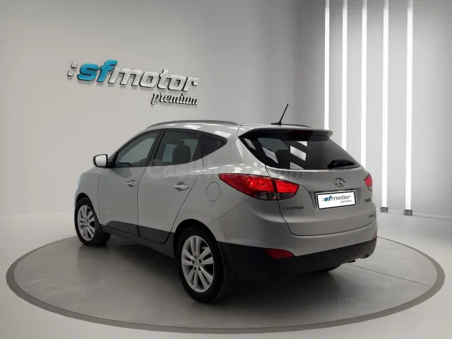 Hyundai ix35 2.0 CRDi 184cv Style Sky Nav Auto 4x4 - foto 4