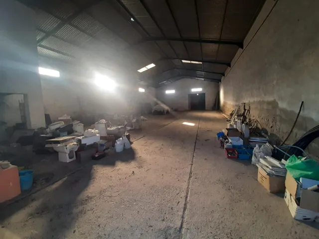 Nave en venta en Malpartida de Cáceres - foto 2