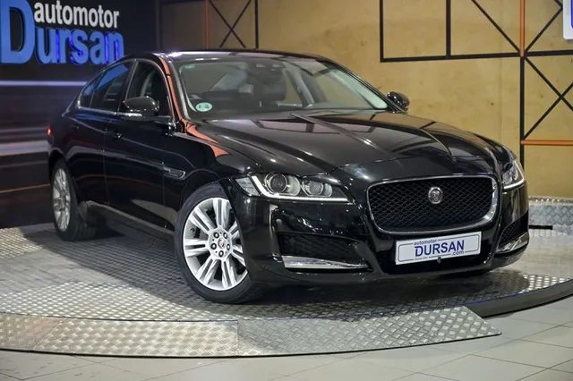 Jaguar XF 2.0D 132kW 180CV Portfolio Auto (2017) - foto 3
