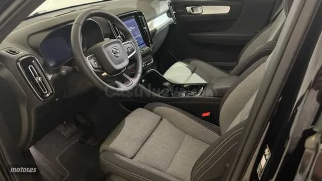 Volvo XC40 B3 Plus Dark en Gijón - Oferta especial - foto 5