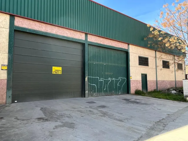 Nave en zona industrial. las Arenas Malpartida