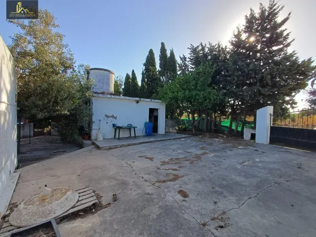PARCELA DE 10.000M CON CASA DE 83M, POZO EN CTRA MEDINA - foto 5