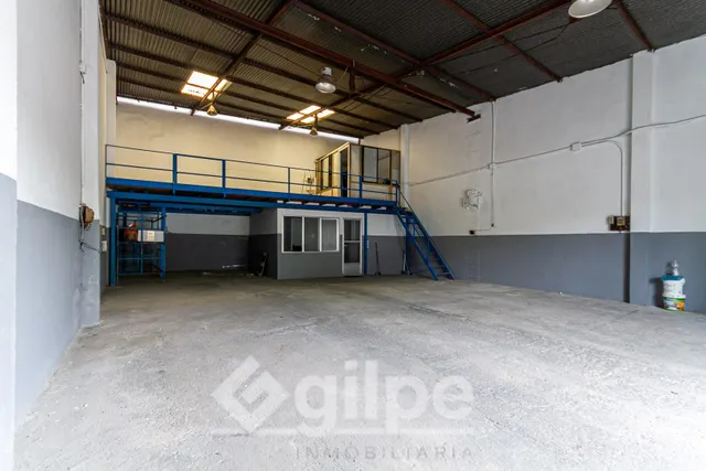 NAVE PARA ALQUILAR EN MUY BUENA ZONA DE MARCHENA - foto 2