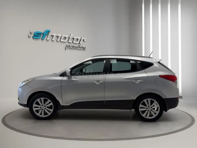 Hyundai ix35 2.0 CRDi 184cv Style Sky Nav Auto 4x4 - foto 3