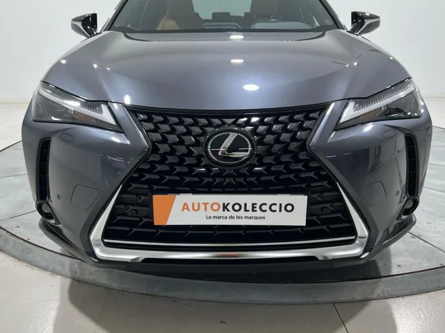 Lexus UX - foto 3