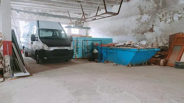 Amplio conjunto comercial, tres locales y nave en Canido, Fe - foto 2