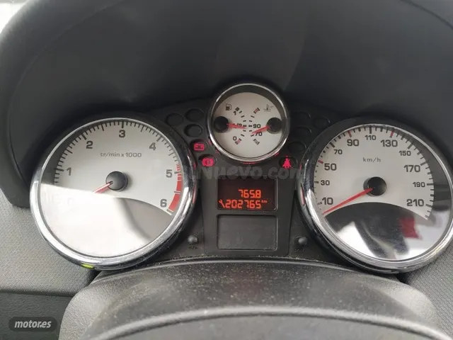 Peugeot 207 - foto 4