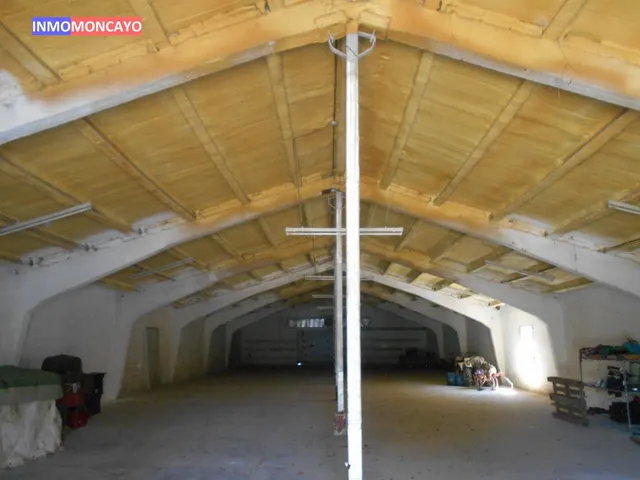 SE VENDE O ALQUILA NAVE + Terreno, PARA ENTRAR A TRABAJAR EN - foto 2