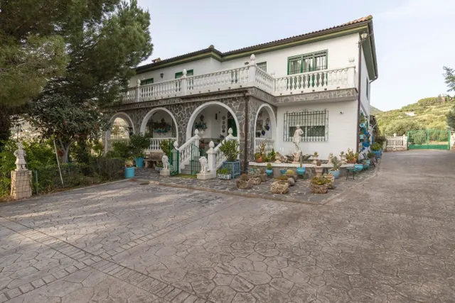 Se vende exclusiva vivienda en Alfacar – Cuesta de Víznar - foto 3