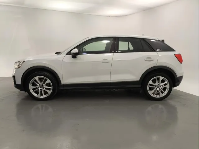 Audi Q2 1.4 TSI en Terrassa con 5 años de uso ideal - foto 3