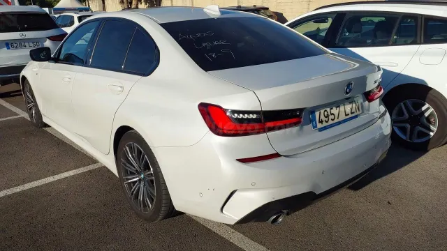 BMW Serie 3 320d Auto. - foto 2