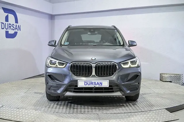 BMW X1 sDrive18d (2022) - foto 2