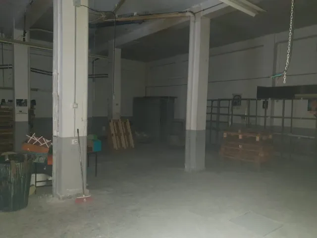 AMPLIO LOCAL COMERCIAL IDEAL PARA ALMACEN - foto 2