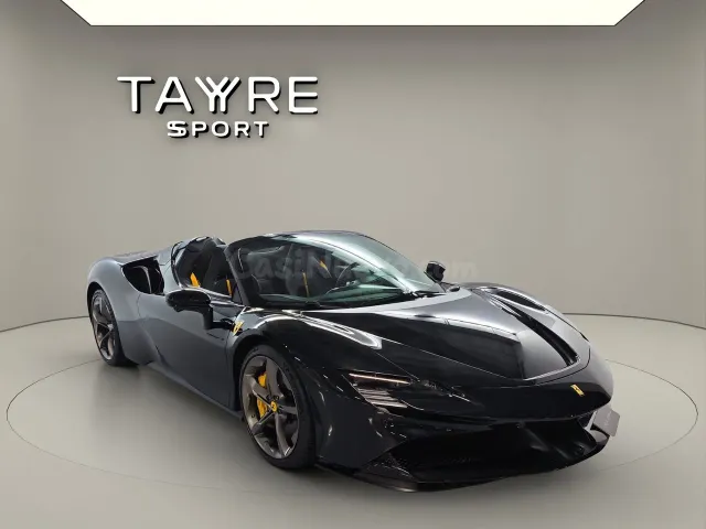 Ferrari SF90 4.0 V8 T Spider