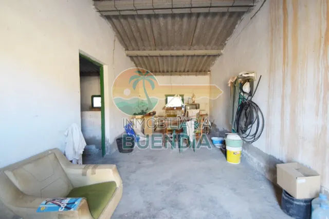 FINCA RÚSTICA A POCOS METROS DEL NÚCLEO URBANO CON FANTASTIC - foto 3
