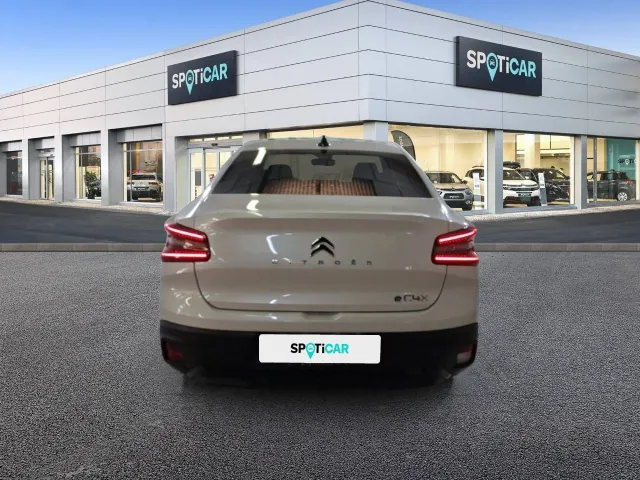 Citroën C4 X ë-C4 X eléctrico 100kW 50KWh Shine - foto 5