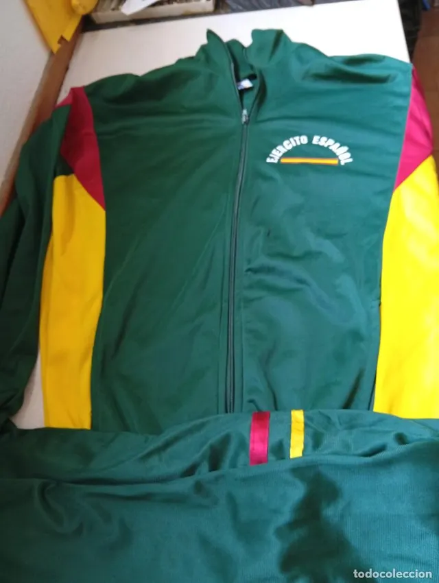 CHANDAL EJERCITO ESPAÑOL - TALLA 2 - BUEN ESTADO