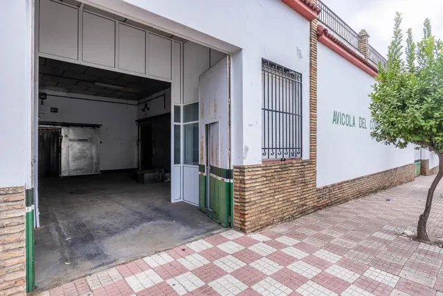 SUELO URBANO EN EL CENTRO DE BOLLULLOS!!!